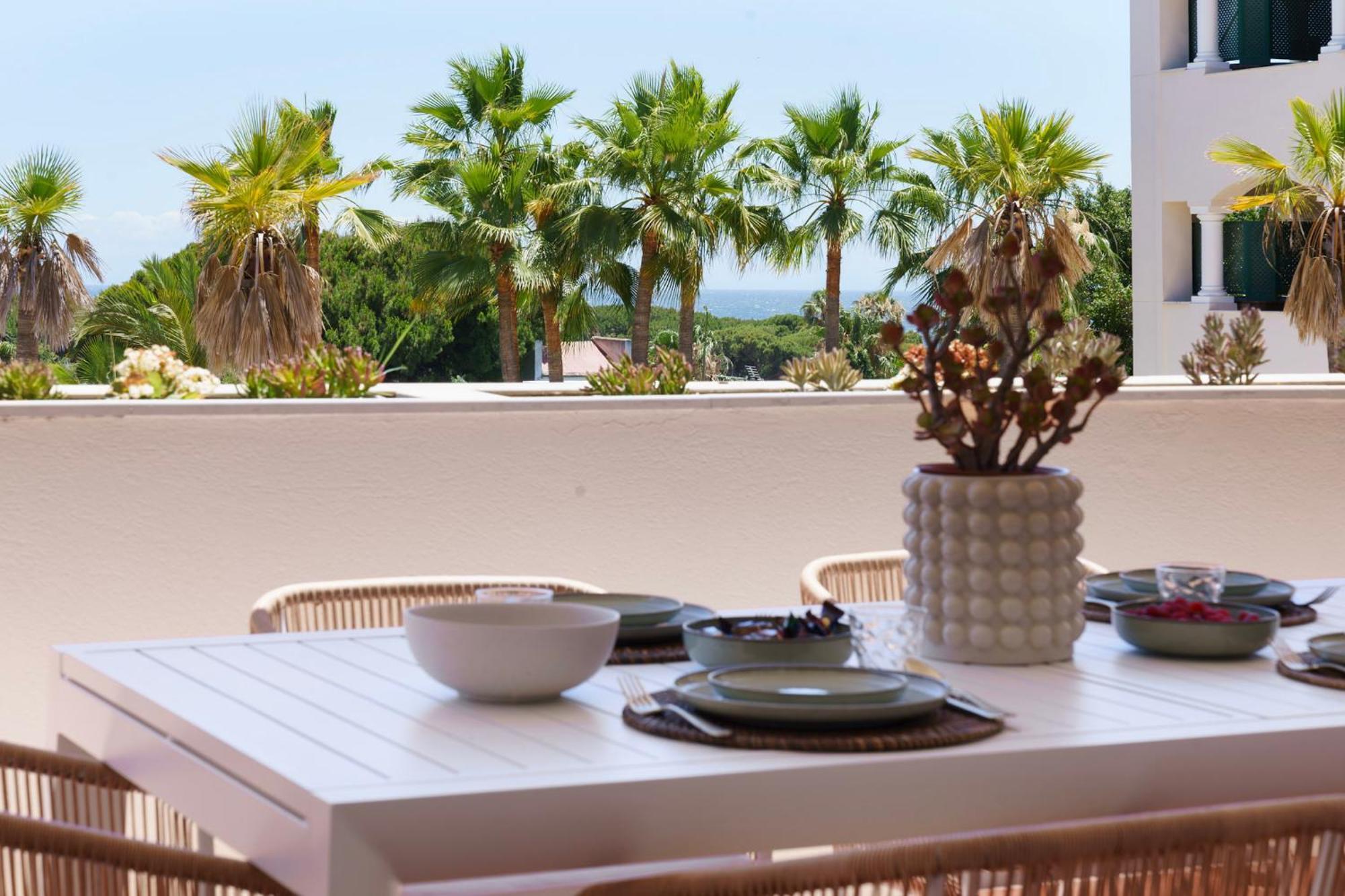 Stunning Renovated 2-bedroom In Golden Mile Marbella